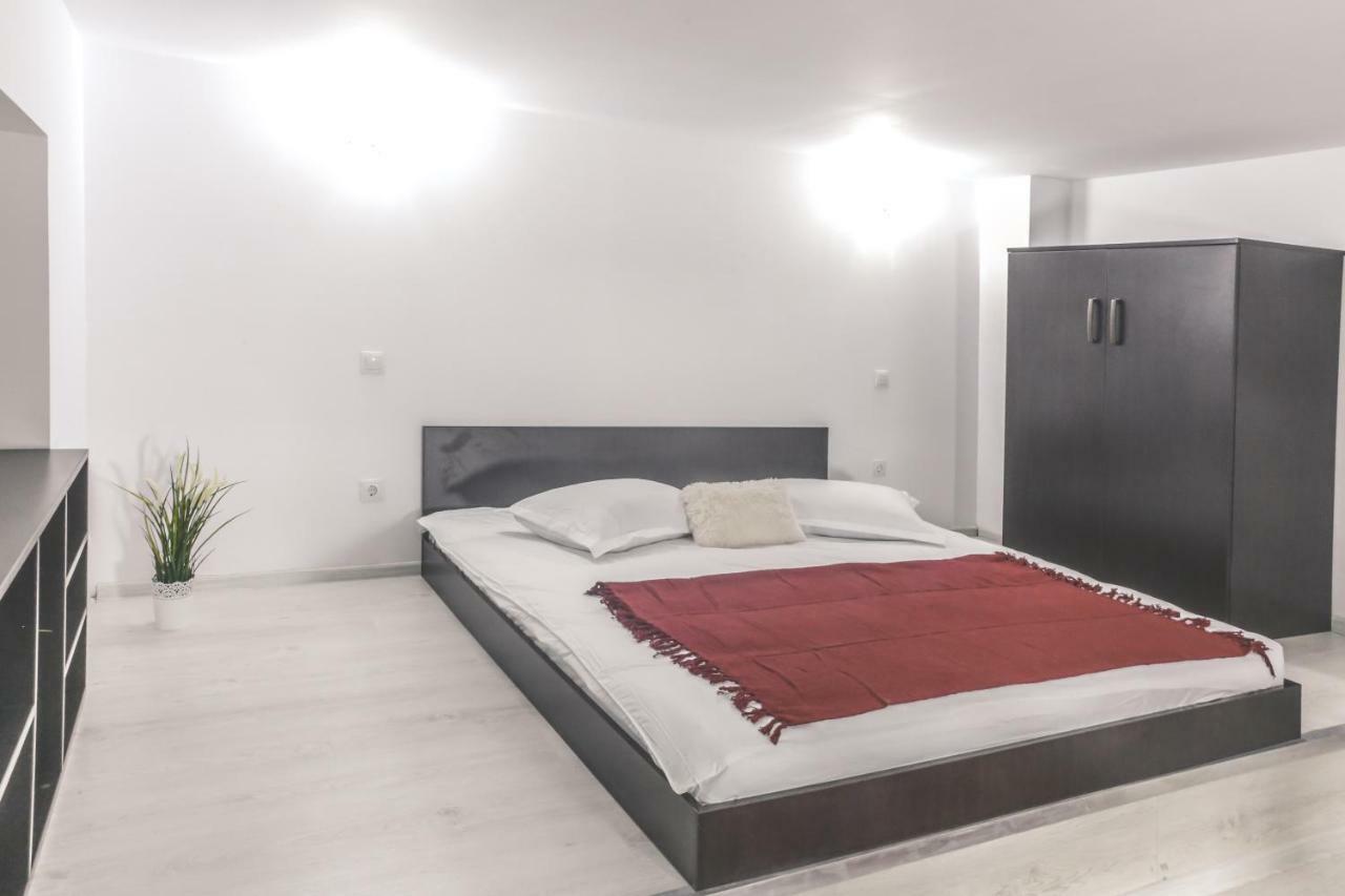 Victoria Duplex Apartament Apartment Bucharest Exterior photo